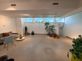 Lynnwood Business Center
