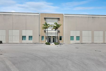 Industrial space for Rent at 6735 NW 36 St - Unit 370 in Miami