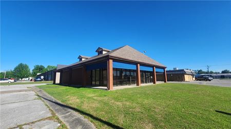 Photo of commercial space at 901 Dorman St in Springdale