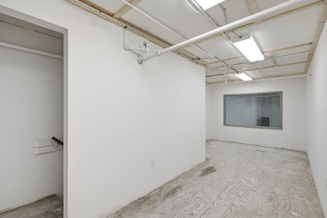 1,800 sf Industrial/ Contractor Space for Lease in Rowley, MA 