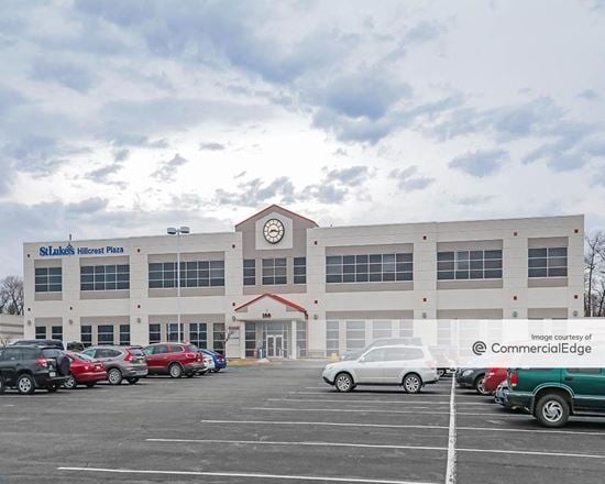 Hillcrest Plaza