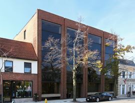 560 Green Bay Rd