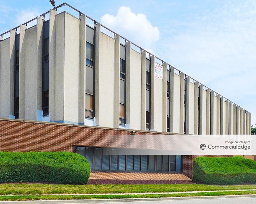 120 Bethpage Road 120 Bethpage Road Office Building