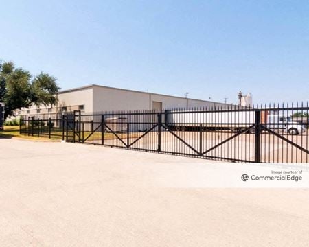 Industrial space for Rent at 721 111th St in Arlington