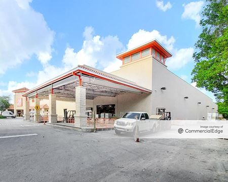 Retail space for Rent at 12055 Biscayne Blvd in North Miami