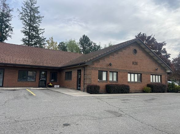 826 N Mullan
