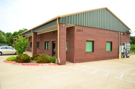 Photo of commercial space at 519 Bennett Ln in Lewisville