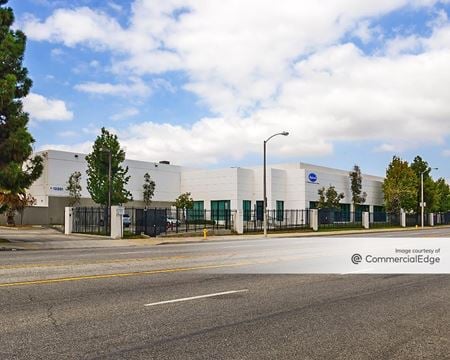 Industrial space for Rent at 13301 South Main Street in Los Angeles