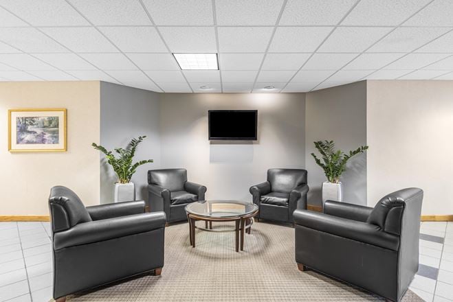 NH, Nashua – One Tara Boulevard