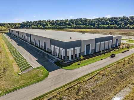 Industrial space for Rent at 870 Hog Hollow Road in Maryland Heights