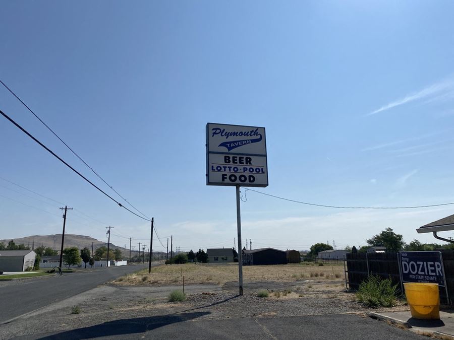 Plymouth Tavern Building