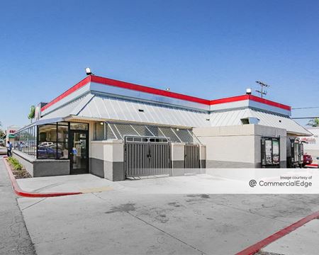 Retail space for Rent at 3705 Rosecrans Street in San Diego