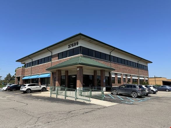 Laurel Pointe Office