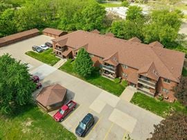 Grandeur Vine Apartments