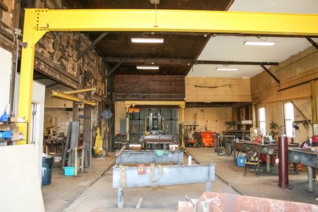 Turn-key welding shop, equipment and fixtures in place - Pittsfield