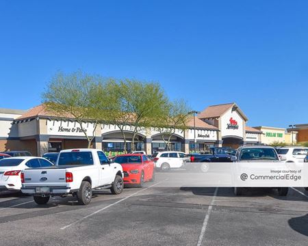 Retail space for Rent at 20797 North John Wayne Pkwy in Maricopa
