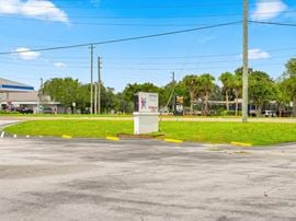 Freestanding Commercial Building on Ridge Road