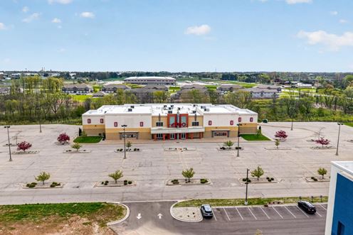 REIT Sale | AMC Theatres | $585,284 Annual Rent NNN | 8+ Years Remaining | Green Bay, WI MSA