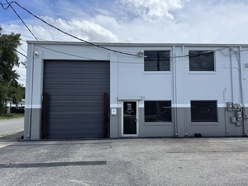 2100 W Central Blvd