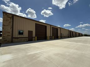 7990 Old Bastrop Rd - D&R Business Complex