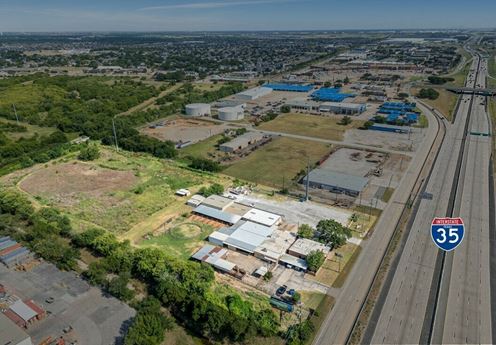 MIXED-USE INVESTMENT ON 1-35