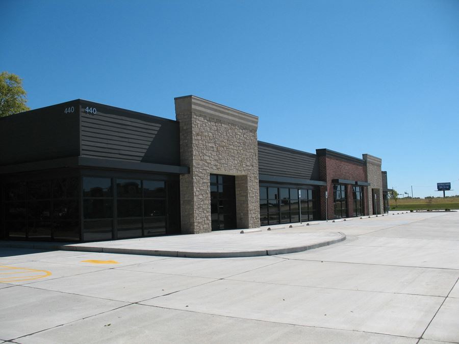 Office/Retail Space For Lease