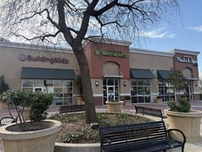 The Shops at College Square