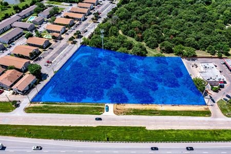 Commercial space for Rent at 13640 C F Hawn Fwy in Dallas