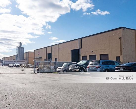 Industrial space for Rent at 4653 Hollins Ferry Road in Halethorpe