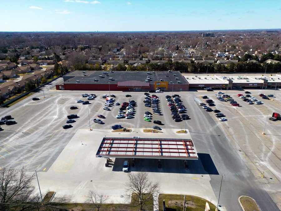 Macomb Garfield Plaza