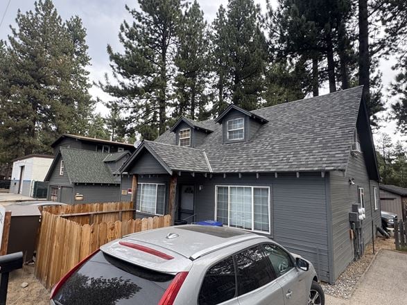 937 3rd St 4plex w/ Commercial Yard