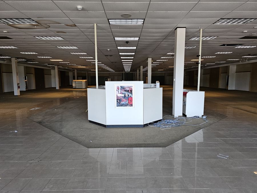 Albion Shopping Center