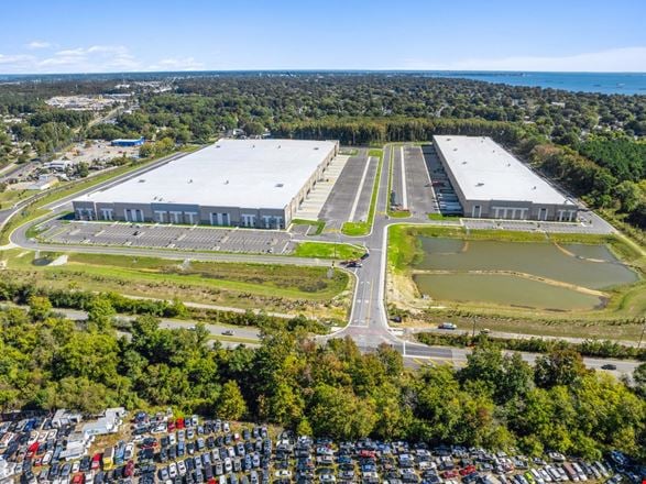 Phenix Commerce Center Building 1