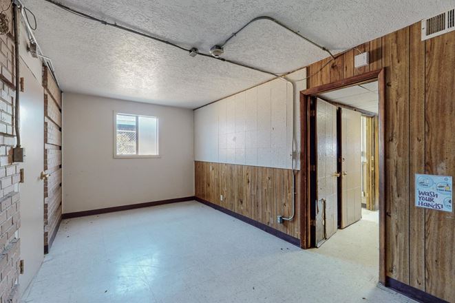 801 Mountain Rd NE