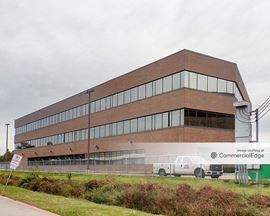 9000 Gulf Freeway - Building B