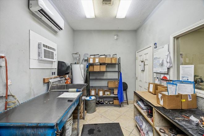 16818 Titan Drive, Houston, TX 77058