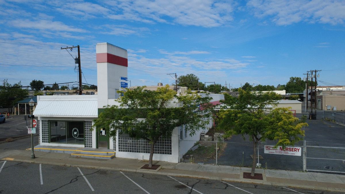 Farmers Exchange Complex