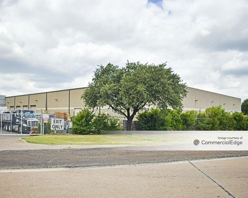 2251 Stemmons Trail, Dallas - Industrial Space For Lease