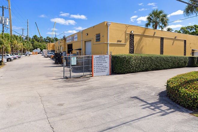 Industrial space for Rent at 2968 Ravenswood Road in Fort Lauderdale