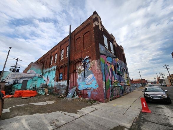 1561 Adelaide