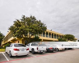 Lamar East Atriums