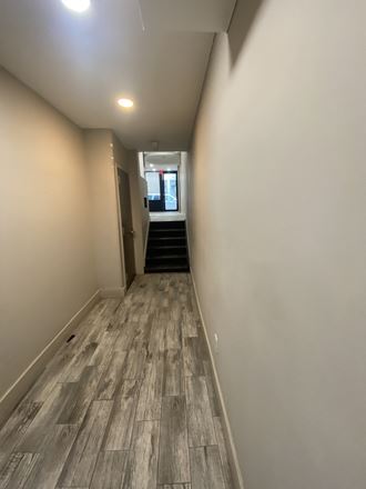 (18) DAZZLING/TURN KEY SPA, SALON/ RETAIL STORE/ 46 EAST (Midtown East)
