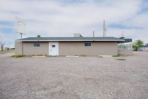 864 E. Jimmie Kerr Blvd