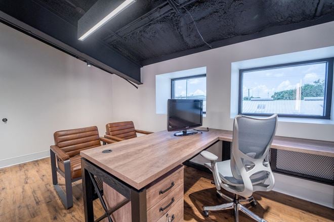 7K SF | Office with W/H | 7th Ave, Ybor City