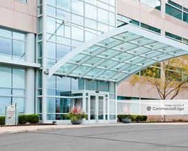 400 Bridgewater Crossing