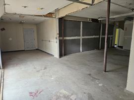 Retail Space w/Drive-In Bay For Lease