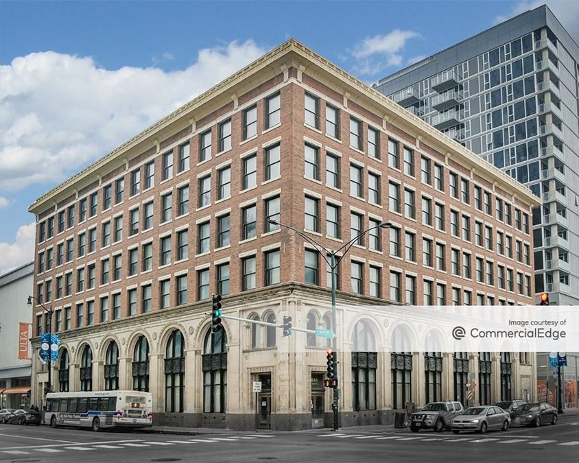 801 West Madison Street, Chicago, IL | Office Building