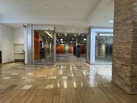 2000     Space Photo Gallery 3