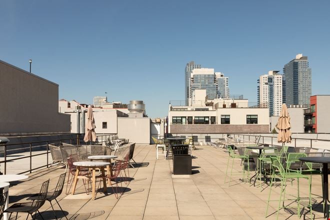 WeWork - 134 N 4th St