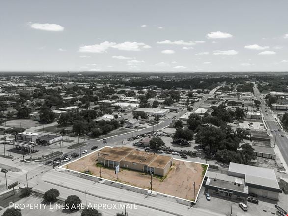 1700 W Waco Dr